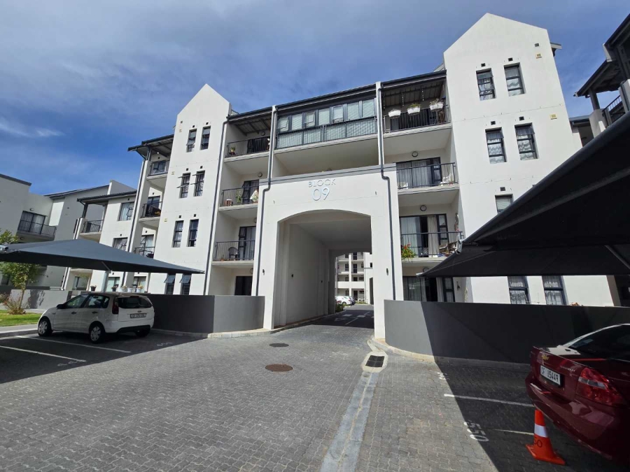 2 Bedroom Property for Sale in Buhrein Western Cape